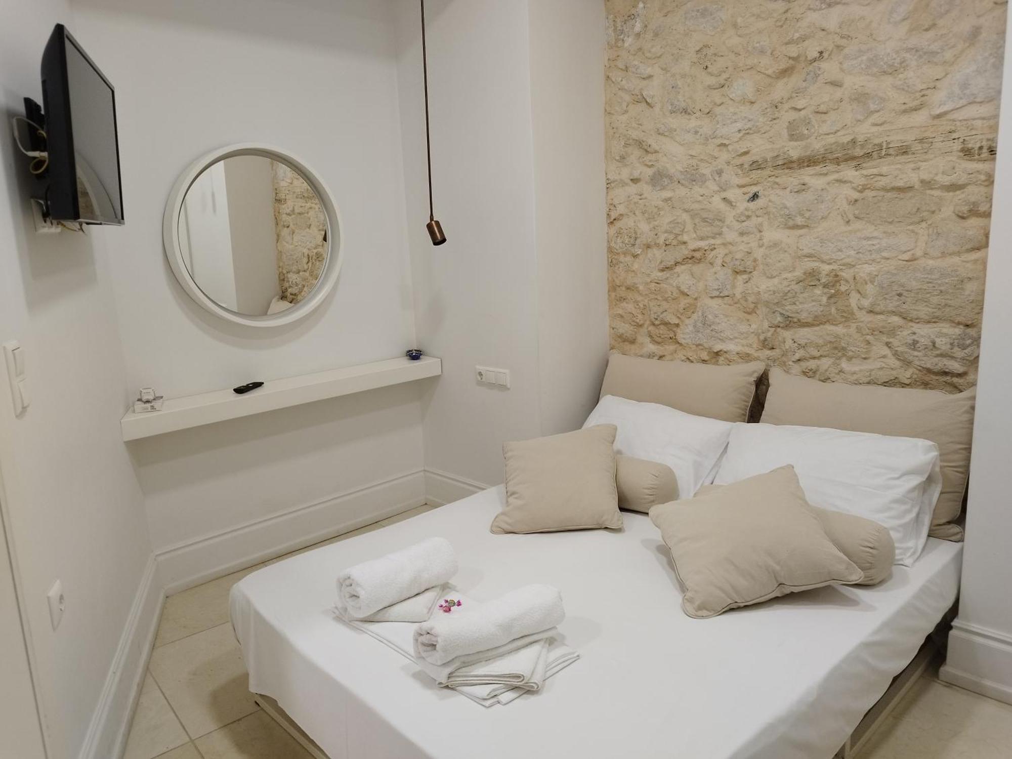 Strada Aparthotel